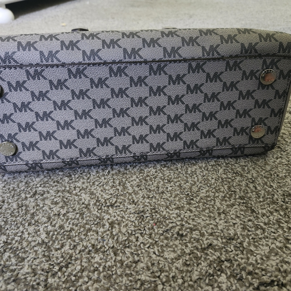 BRAND NEW NWT Michael Kors Kellen gray medium satchel purse - Picture 7 of 11